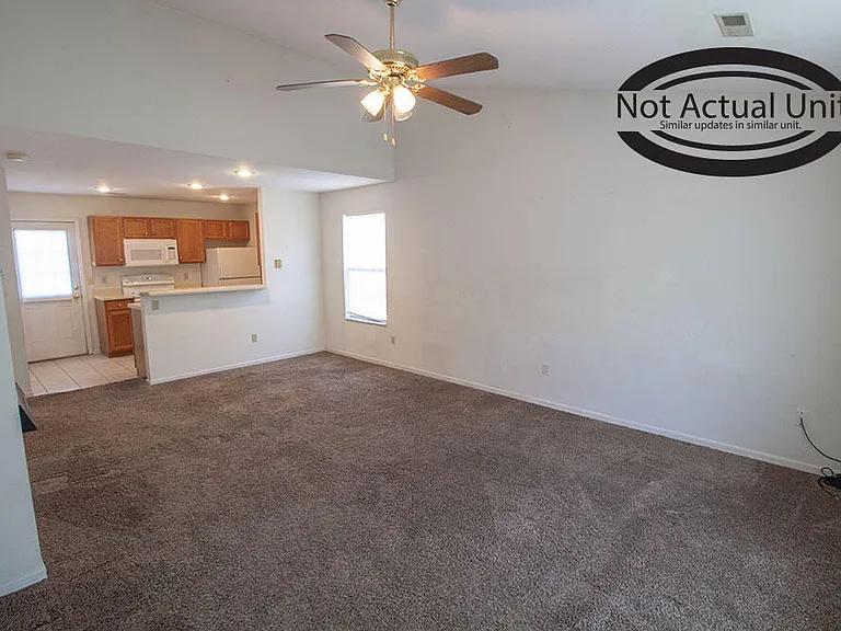 1413 N Frideriki Dr — Photo 4