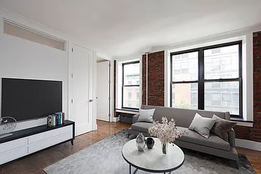 Rented by R New York