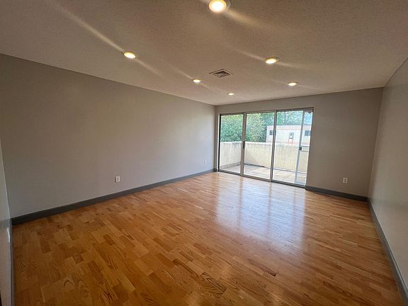 5th image of 1380-1390 East St #1380-402