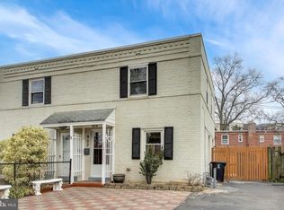 903 S Irving St, Arlington, VA 22204