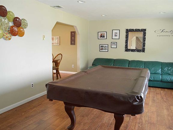 4th image of 7 Biscayne Ave