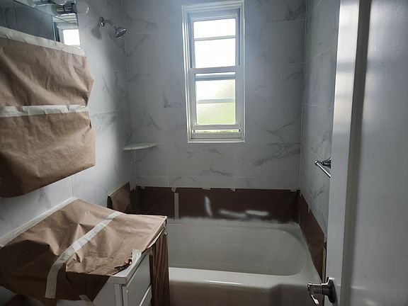 3rd image of 16420 Highland Ave APT 4L