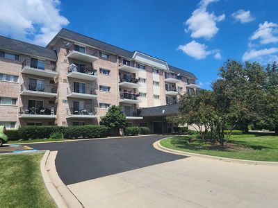 1000 S Lorraine Rd APT 310, Wheaton, IL, 60189