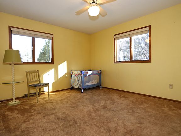 2nd of 3 bedrooms on main