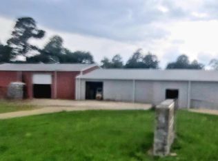 221 Lockerplant Rd, Gladewater, TX 75647