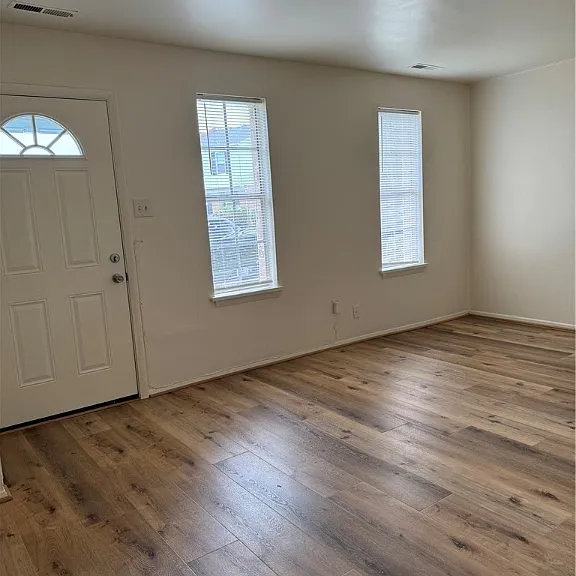 419 Roxana Rd — Photo 2