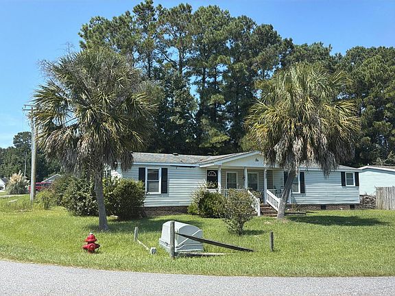 3rd image of 700 Reef Rd