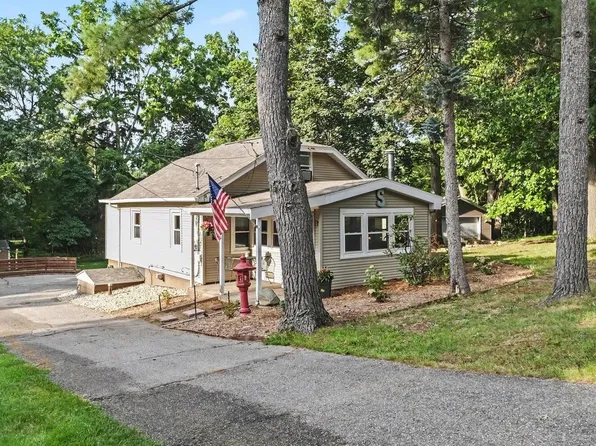 1720 Cargill St NW, Grand Rapids, MI 49544