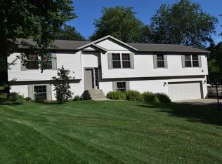 S1118 Hopi Ct, La Valle, WI 53941