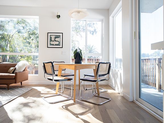 3rd image of 2210 3/4 Echo Park Ave