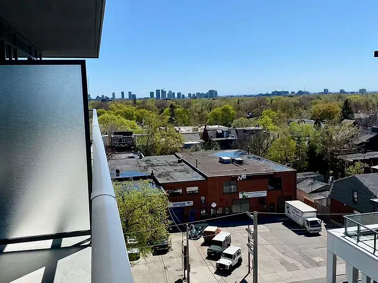 500 Dupont St #618 — Photo 12