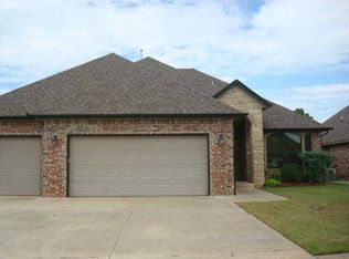11825 SW 18th St, Yukon, OK 73099