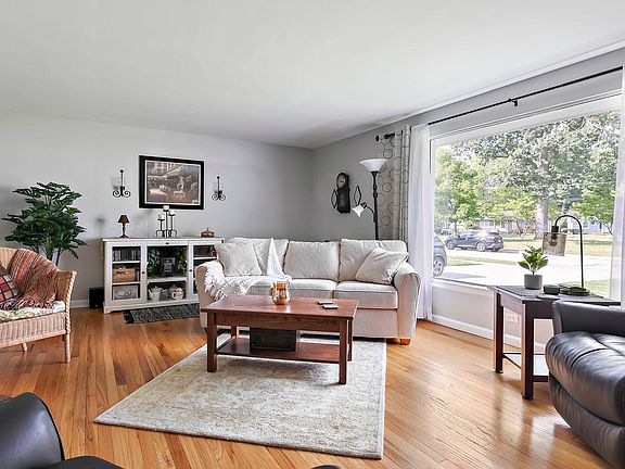 4th image of 1538 Southwood Ave