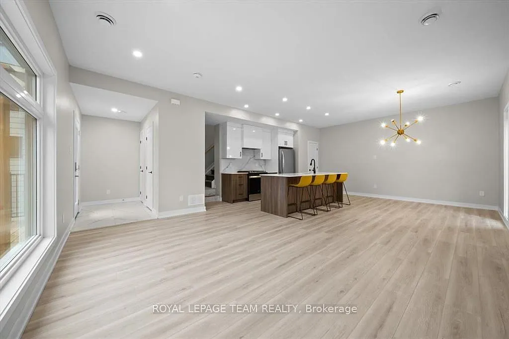 3 bed, $2,900 — Photo 4