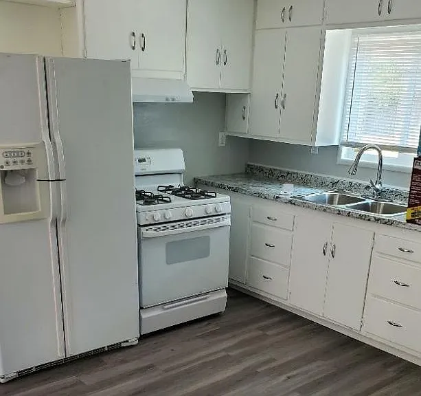 826 Park Rd — Photo 10
