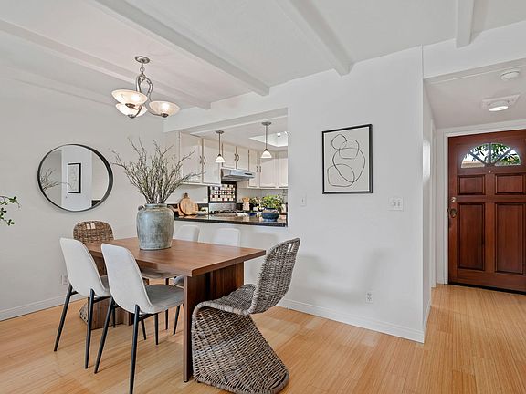 5th image of 2012 Castillo St APT B