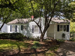 2522 Fernwood Dr, Greensboro, NC 27408