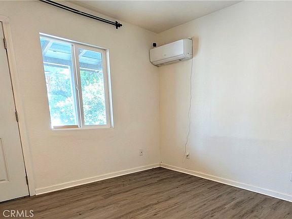 3rd image of 2319 Wilshire St