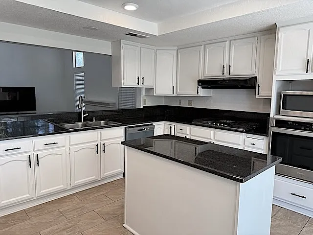 2985 Amber Dr — Photo 13