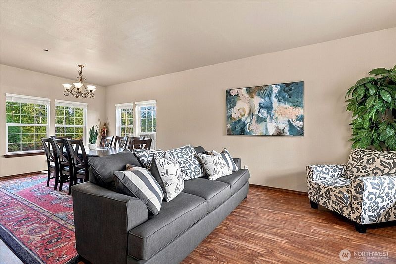 4th image of 111 Juniper Lane
