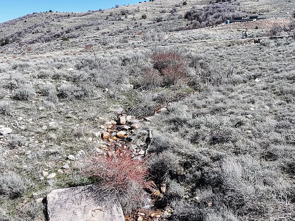 5th image of 11 Mountain Meadows Dr