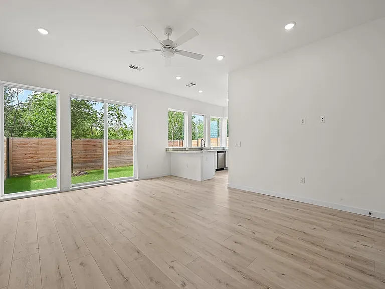 5107 E Riverside Dr #14101 — Photo 3