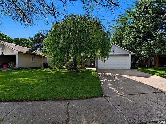 3rd image of 1608 Broad Ct