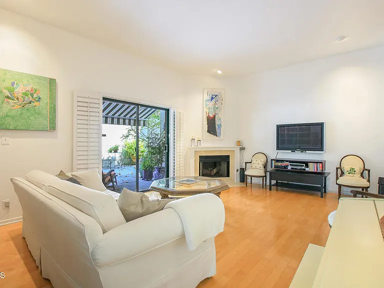 1670 Malcolm Ave #103 — Photo 12