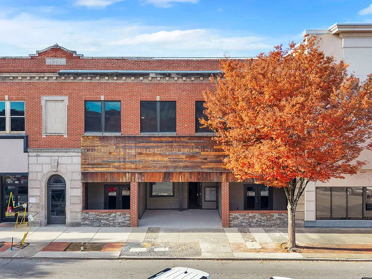 214 Broad St #D — Photo 4