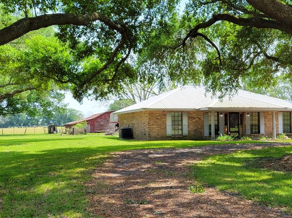 1821 Gendarme Rd, Carencro, LA 70520