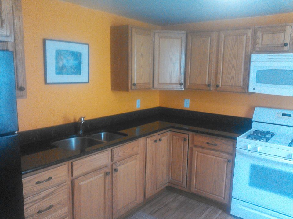 2nd image of 11 Minden Ave