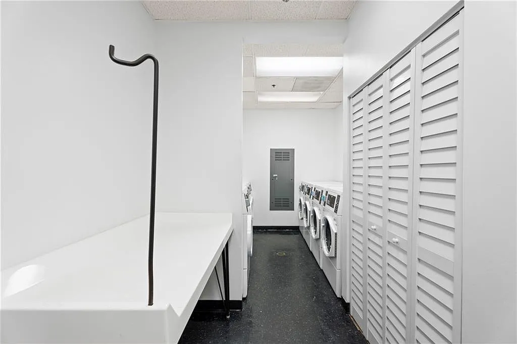 1 bed, 1.0 bath, 703 sqft, $1,100 — Photo 4