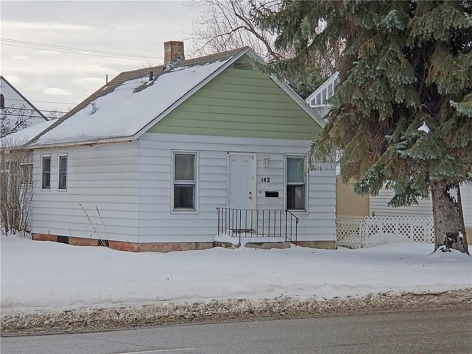1st image of 142 Grand Ave