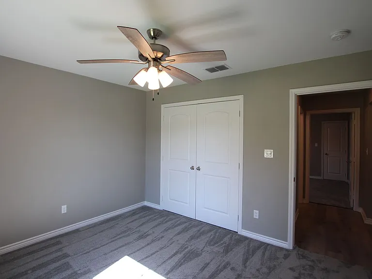 6033 Villa Rosa Way — Photo 18