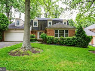7217 Greentree Rd, Bethesda, MD 20817