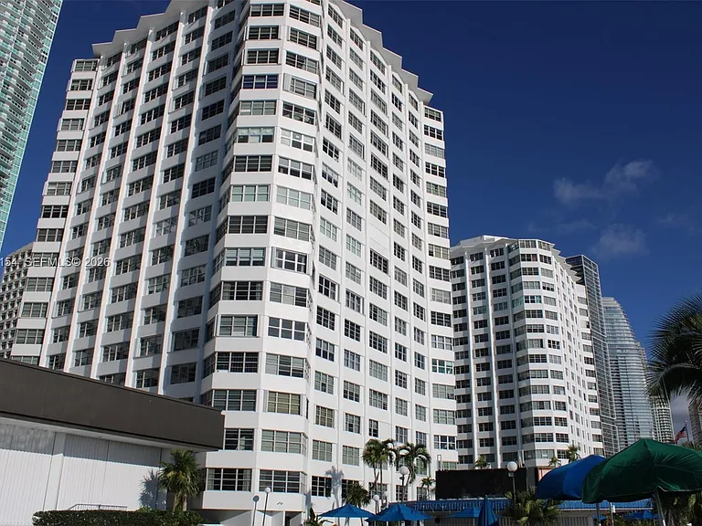 905 Brickell Bay Dr #623 — Photo 28