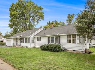 700 Maple St, Three Rivers, MI 49093