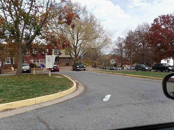 2nd image of 8776 Beacon Cir