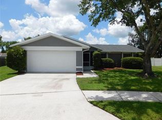 1943 Cloverdale Ct, Lutz, FL 33549