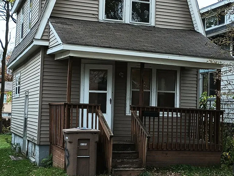 193 Beach Street