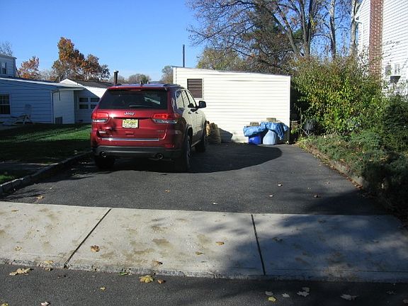 4th image of 432 Greylock Pkwy