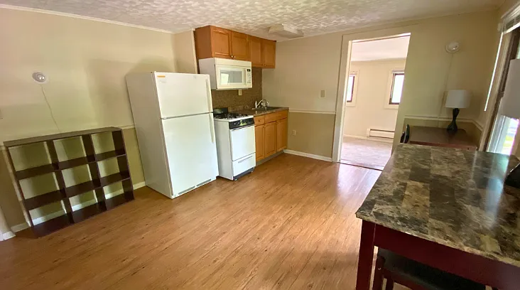 112 W Tompkins St #3 — Photo 4
