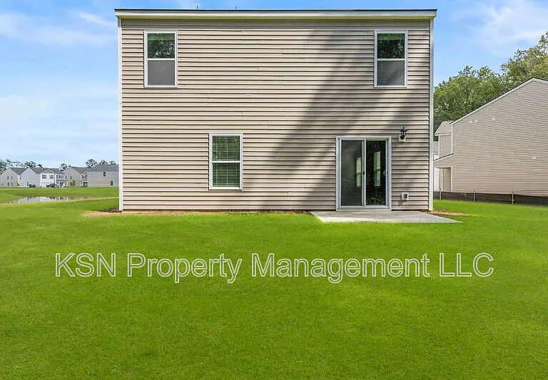 129 Azure Dr — Photo 43