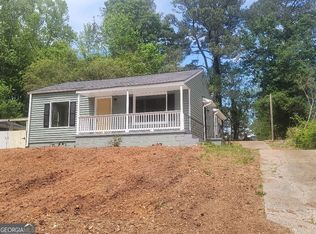 2469 Romain Way, East Pt, GA 30344