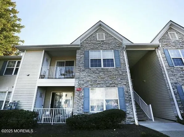 430 Wedgewood Circle, Belford, NJ 07718