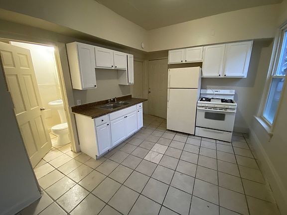 5th image of 2570 N 37th St #2570