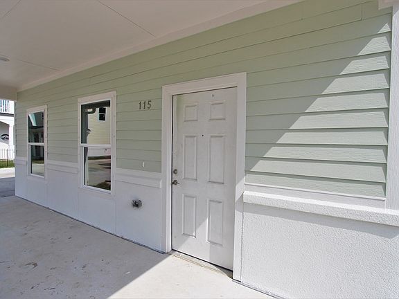 3rd image of 115 Frontenac Ln