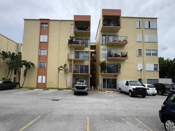 4500 W 19TH Court #431, Hialeah, FL 33012