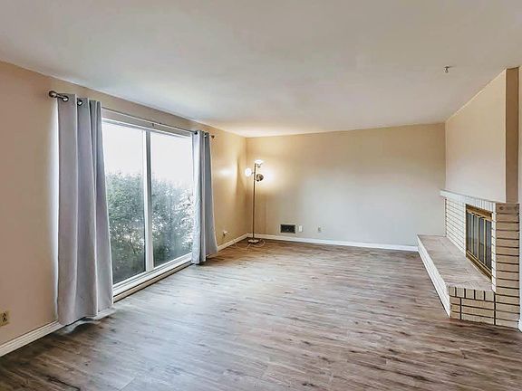 Living Room with Gas Fireplace