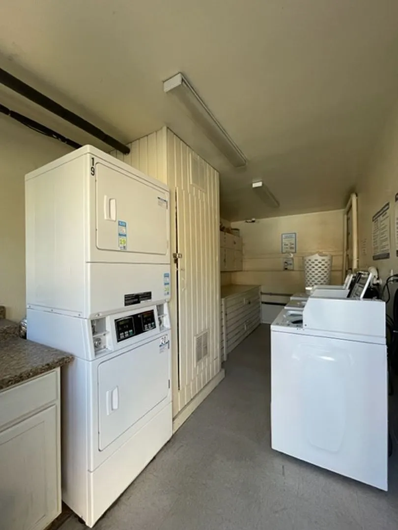 2 Bed-1 Bath Two Story Apartment located in El Cajon — Photo 3